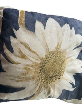 Kohl’s Navy Cream Floral Sunflower Decorative Throw Pillow NWT